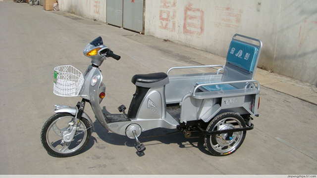 2005年伟德betvlctor体育3号车.jpg